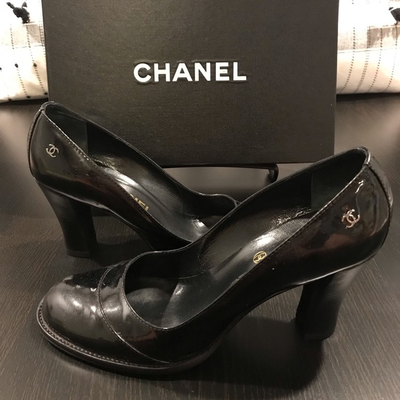 CHANEL Pumps w/Box! • 40.5 - Picture 1 of 8